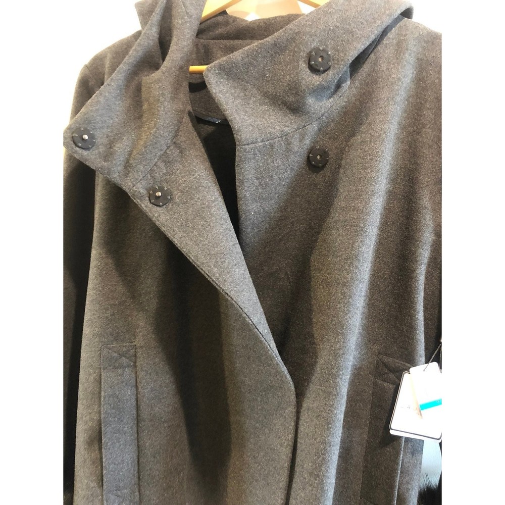 NWT Laundry by Shelli Segal Coat, Removable Cuffs - Picture 4 of 9